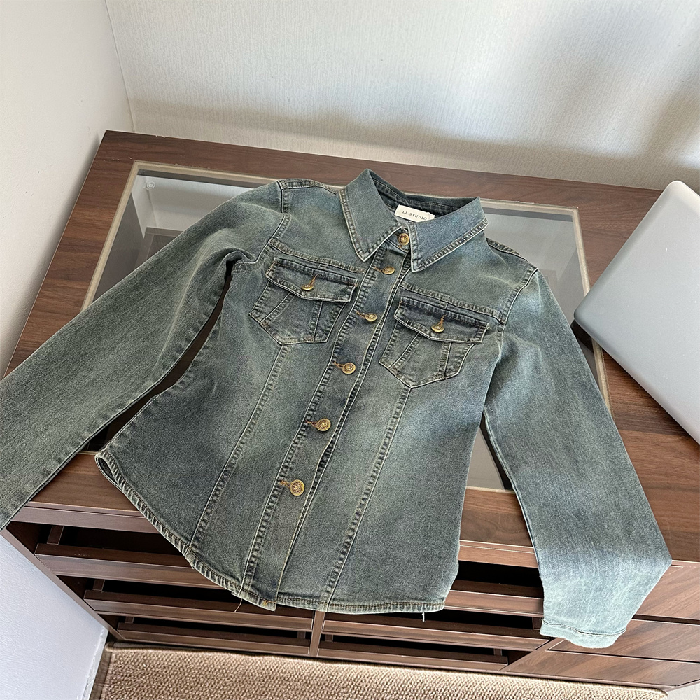 american-retro-blue-denim-shirt-with-polo-collar-for-women_4 American Retro Blue Denim Shirt with Polo Collar for Women