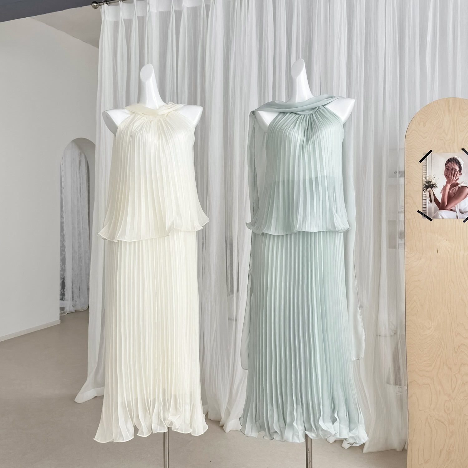 Elegant Halter Neck Pleated A-Line Maxi Dress for Women
