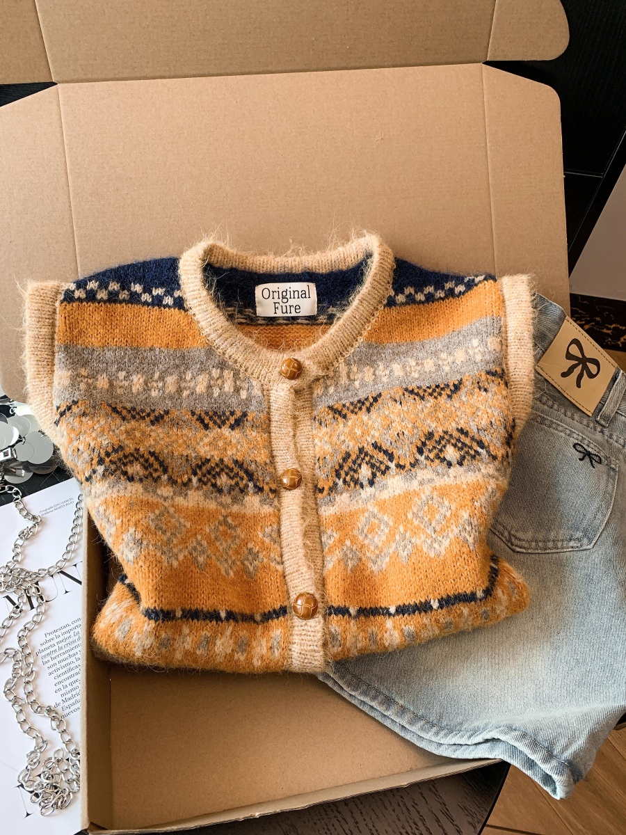 Korean Retro Fair Isle Knit Vest for Women Autumn Layering Sleeveless Cardigan