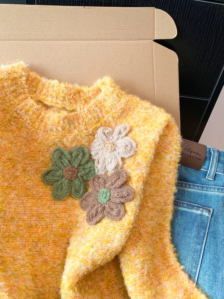 Korean Style 3D Floral Crew Neck Sweater Women Loose Knit Candy Color Short Top