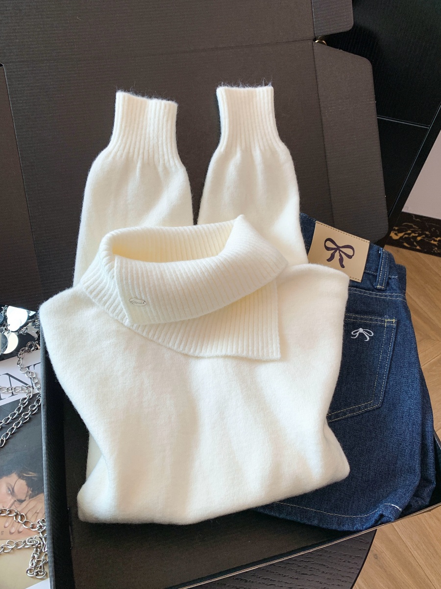 Korean Style White Turtleneck Long Sleeve Knit Sweater for Women Fall Winter Asymmetric Collar Top