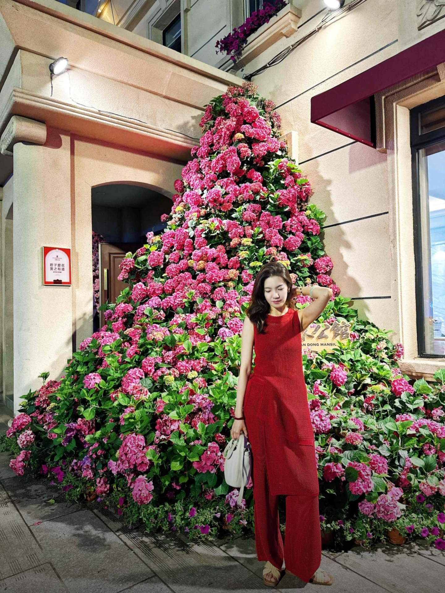 Red and Off-White Cutout Knit Three-Piece Set for Women Summer 2025
