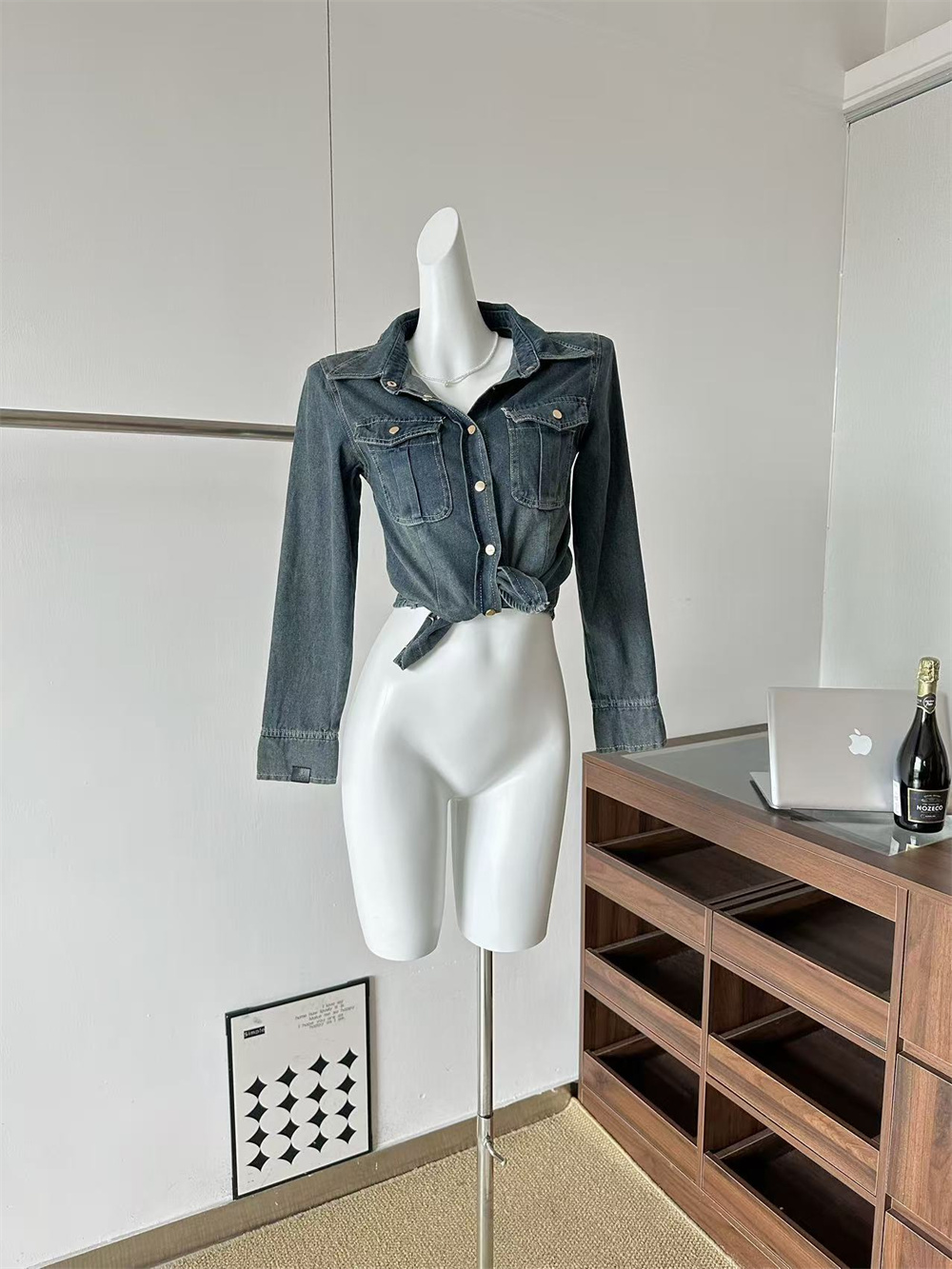 Women's Waist-Cinched Denim Shirt Vintage Style Slimming Long Sleeve Top