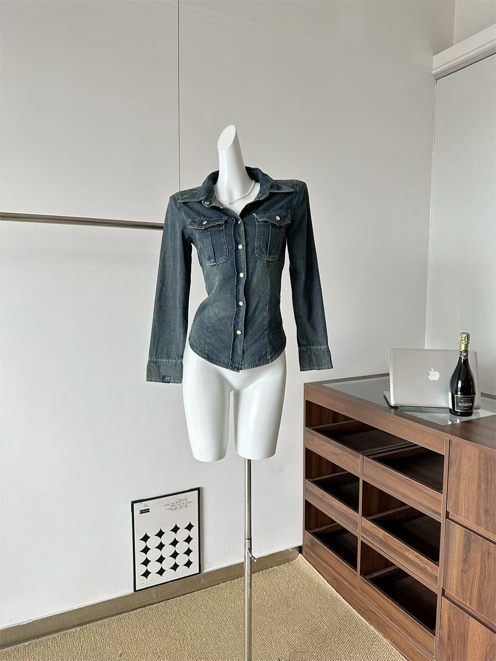 Women's Waist-Cinched Denim Shirt Vintage Style Slimming Long Sleeve Top